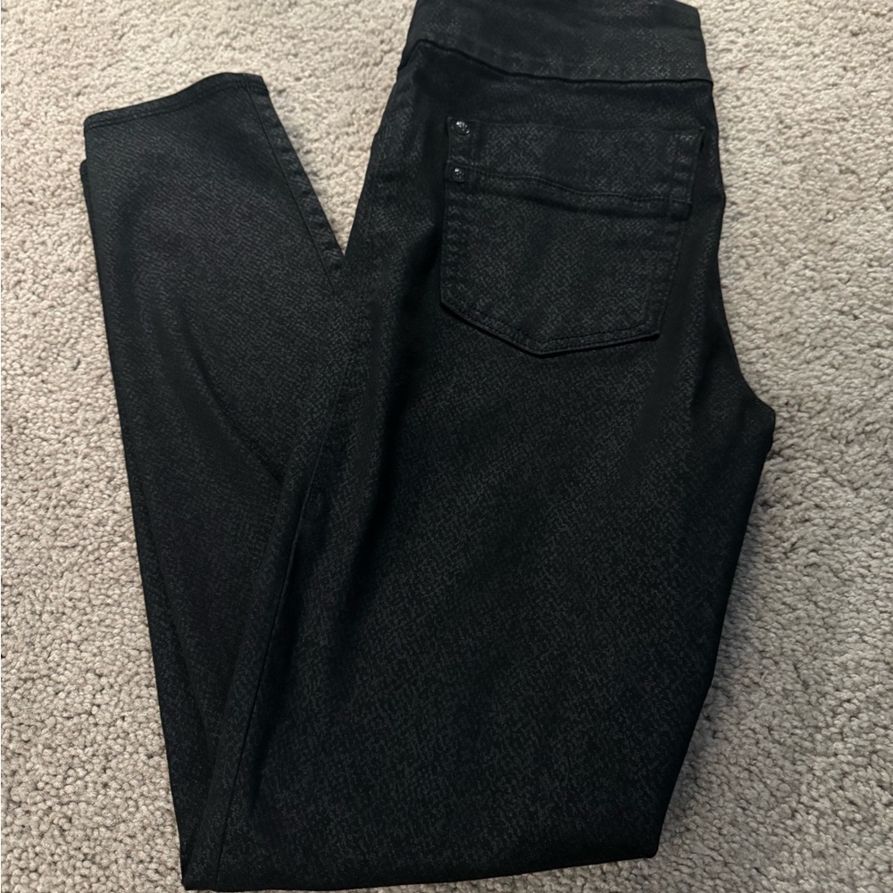 Rock & Republic Women's Black Shiny Skinny Jeans